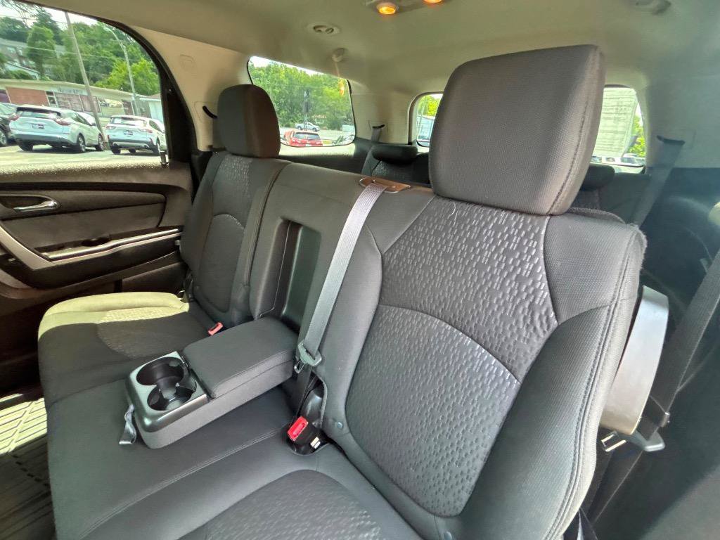 Used 2011 GMC Acadia SL w/ Preferred Package AWD/4WD image 25
