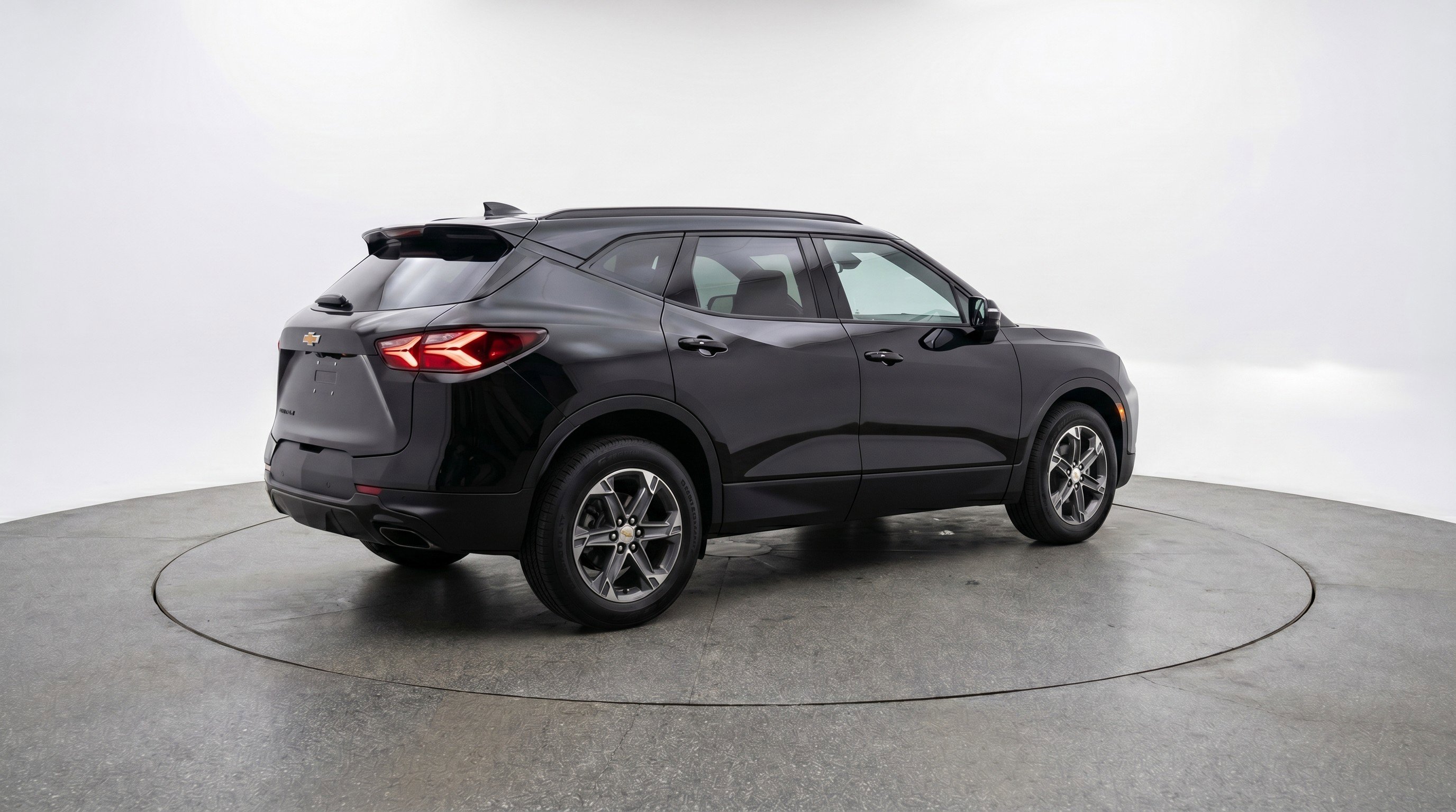 Used 2025 Chevrolet Blazer LT FWD image 9