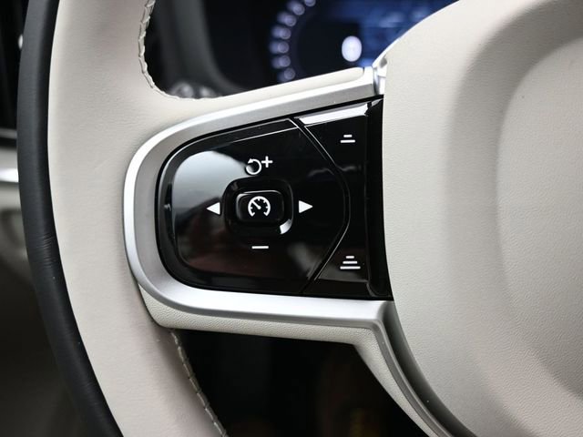 New 2026 Volvo V60 B5 Cross Country Plus w/ Protection Package Premier image 29