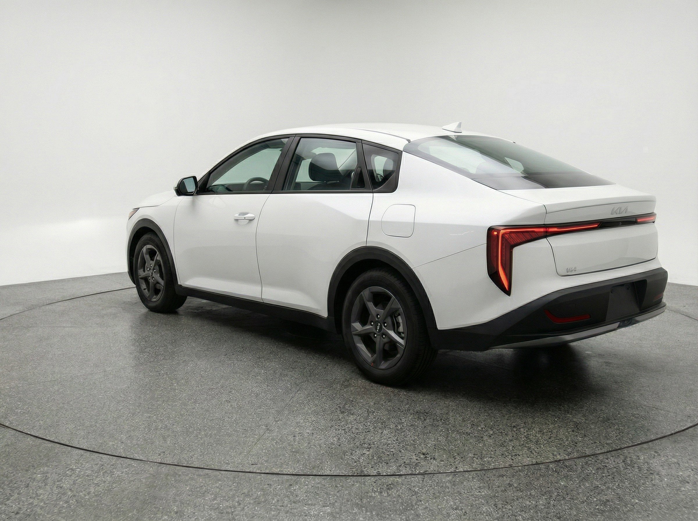 Used 2025 Kia K4 FWD image 6