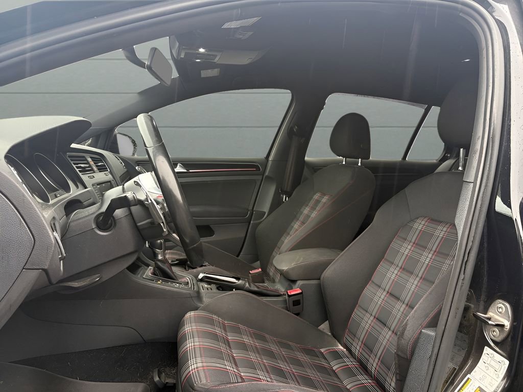 Used 2016 Volkswagen GTI S image 9
