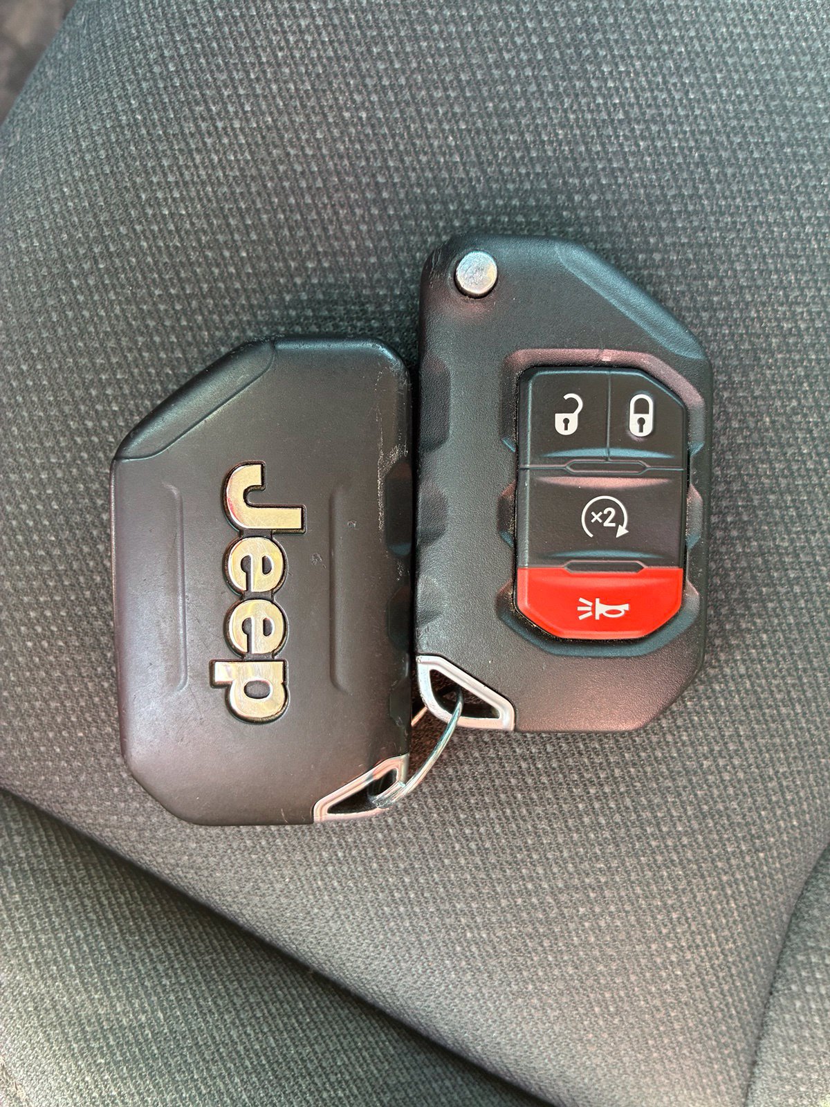 Used 2020 Jeep Gladiator Sport AWD/4WD image 13