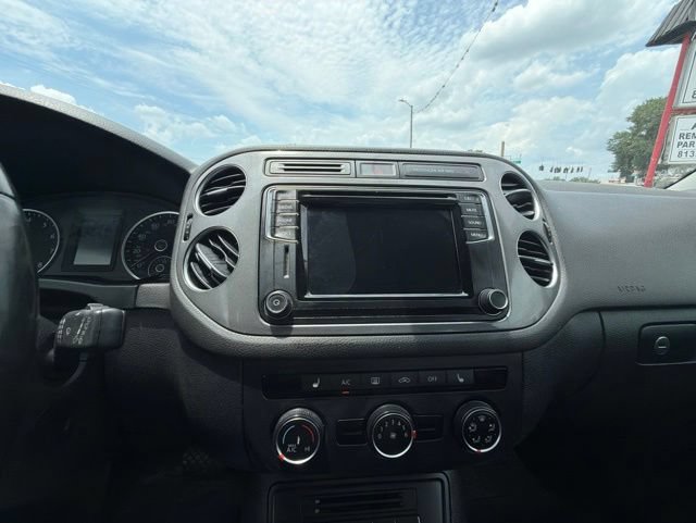 Used 2017 Volkswagen Tiguan S FWD image 18