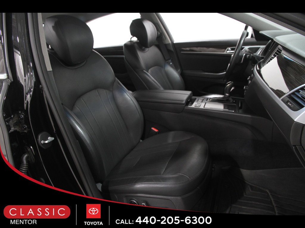 Used 2015 Hyundai Genesis 3.8 AWD/4WD image 19