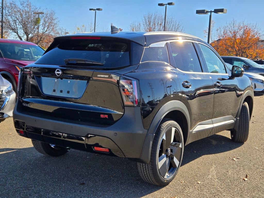 Used 2025 Nissan Kicks SR FWD image 5