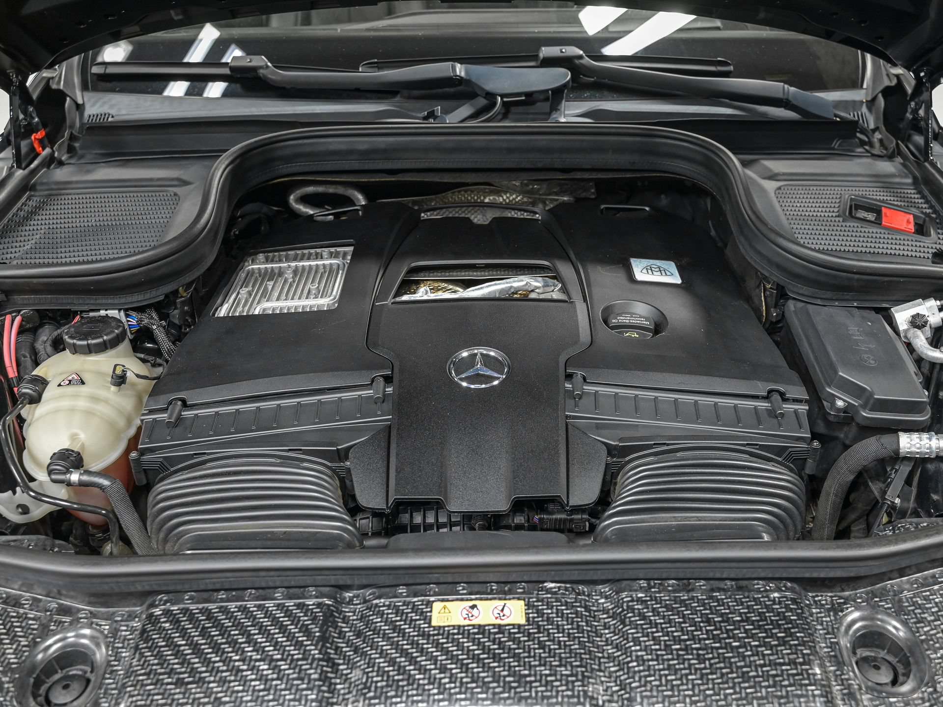 Used 2021 Mercedes-Benz Maybach GLS 600 4MATIC image 11