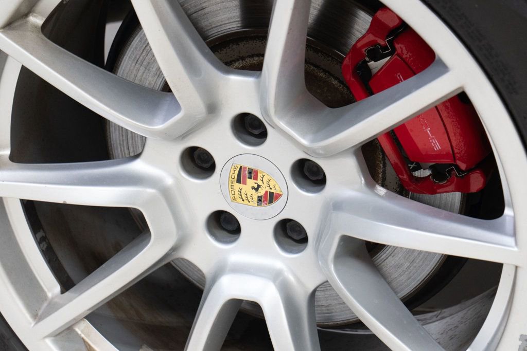 Used 2017 Porsche Macan Turbo image 26