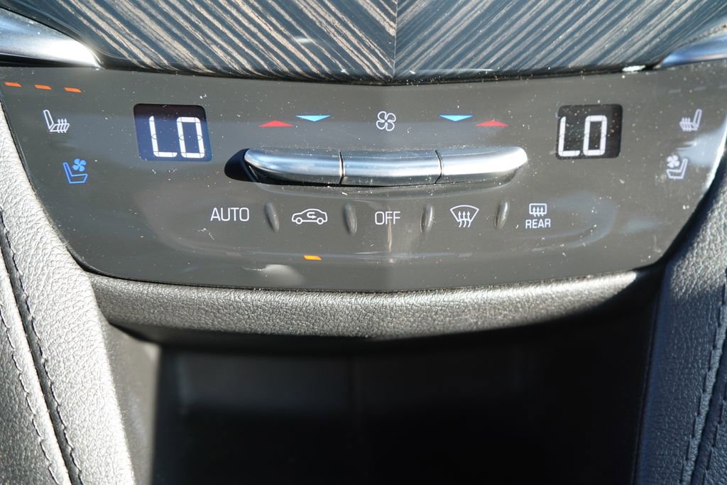 Used 2024 Cadillac XT6 Premium Luxury image 32