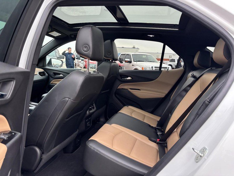 Used 2022 Chevrolet Equinox Premier image 12