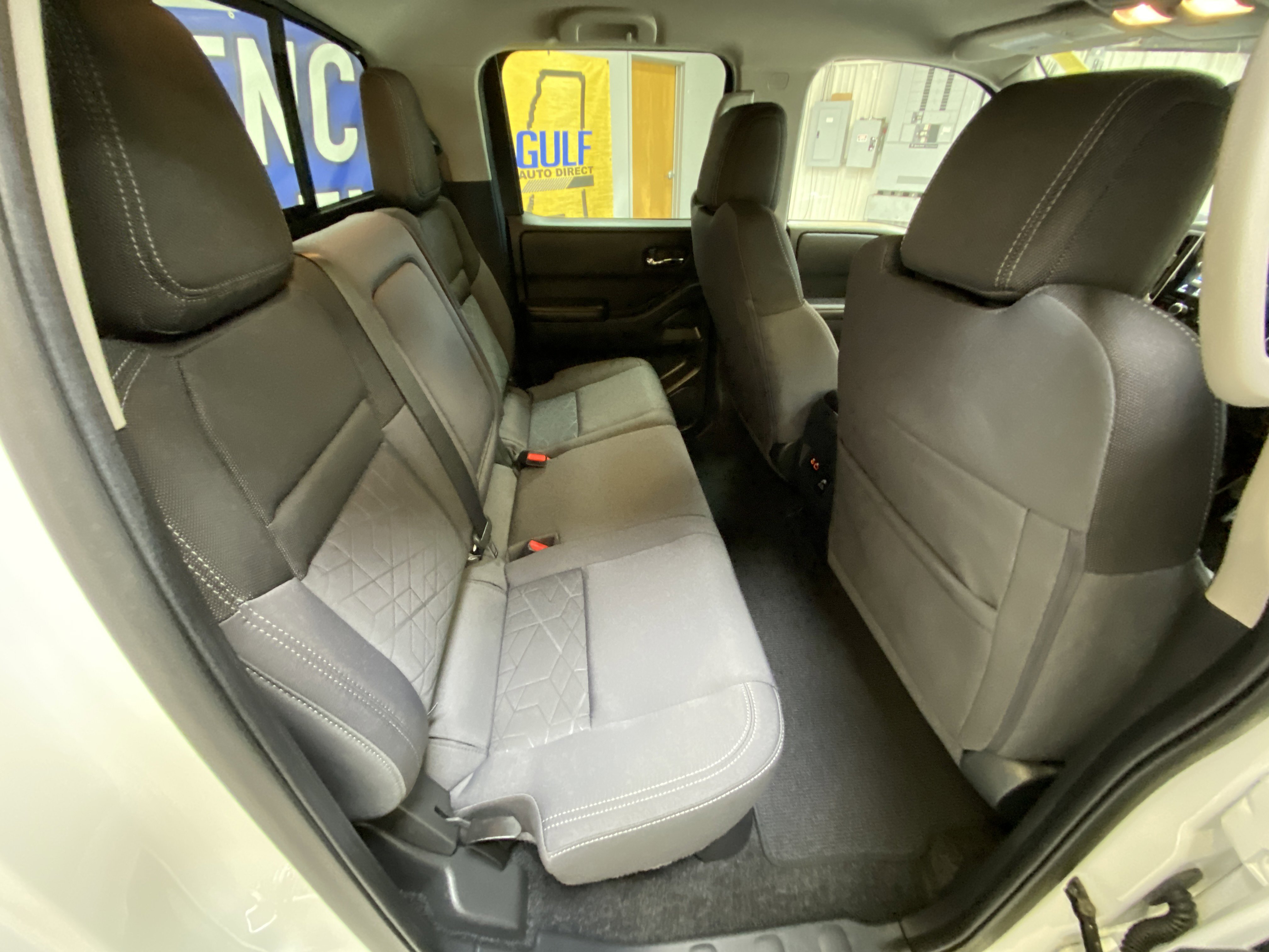Used 2025 Nissan Frontier SV w/ SV Convenience Package image 26