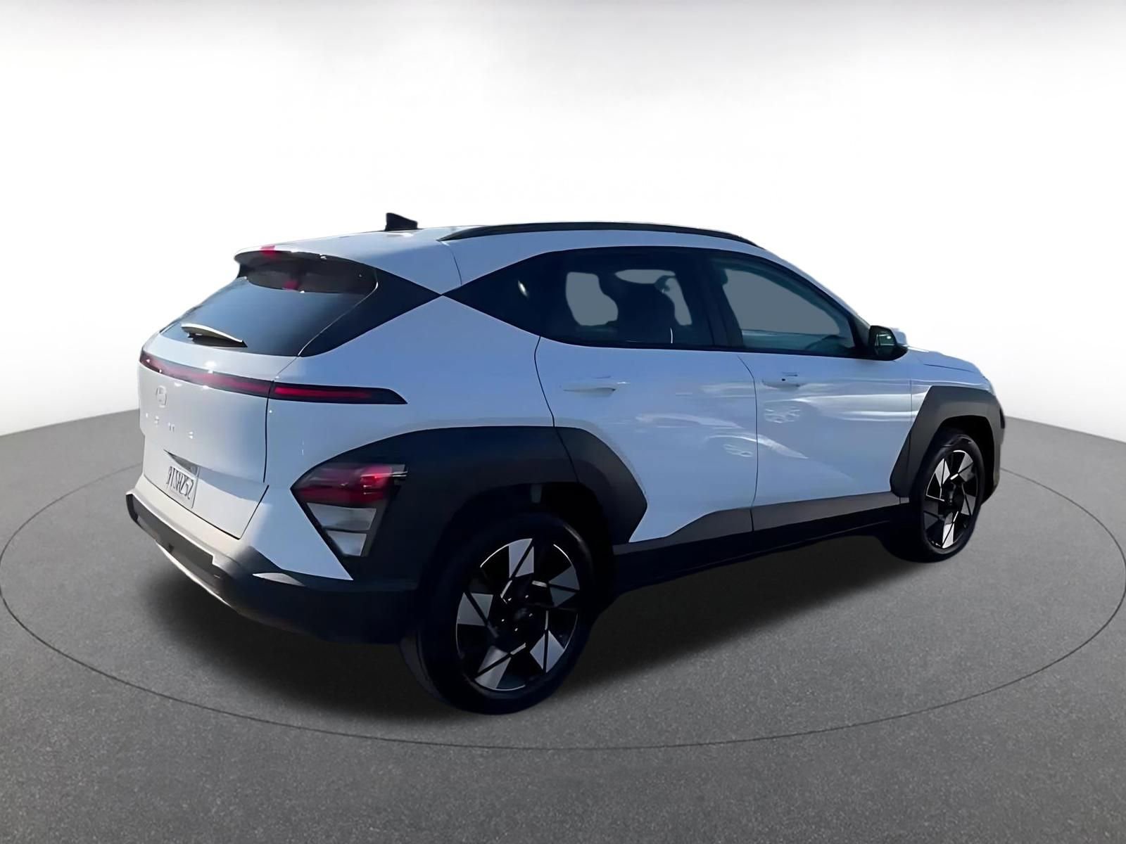 Used 2025 Hyundai Kona SEL image 15