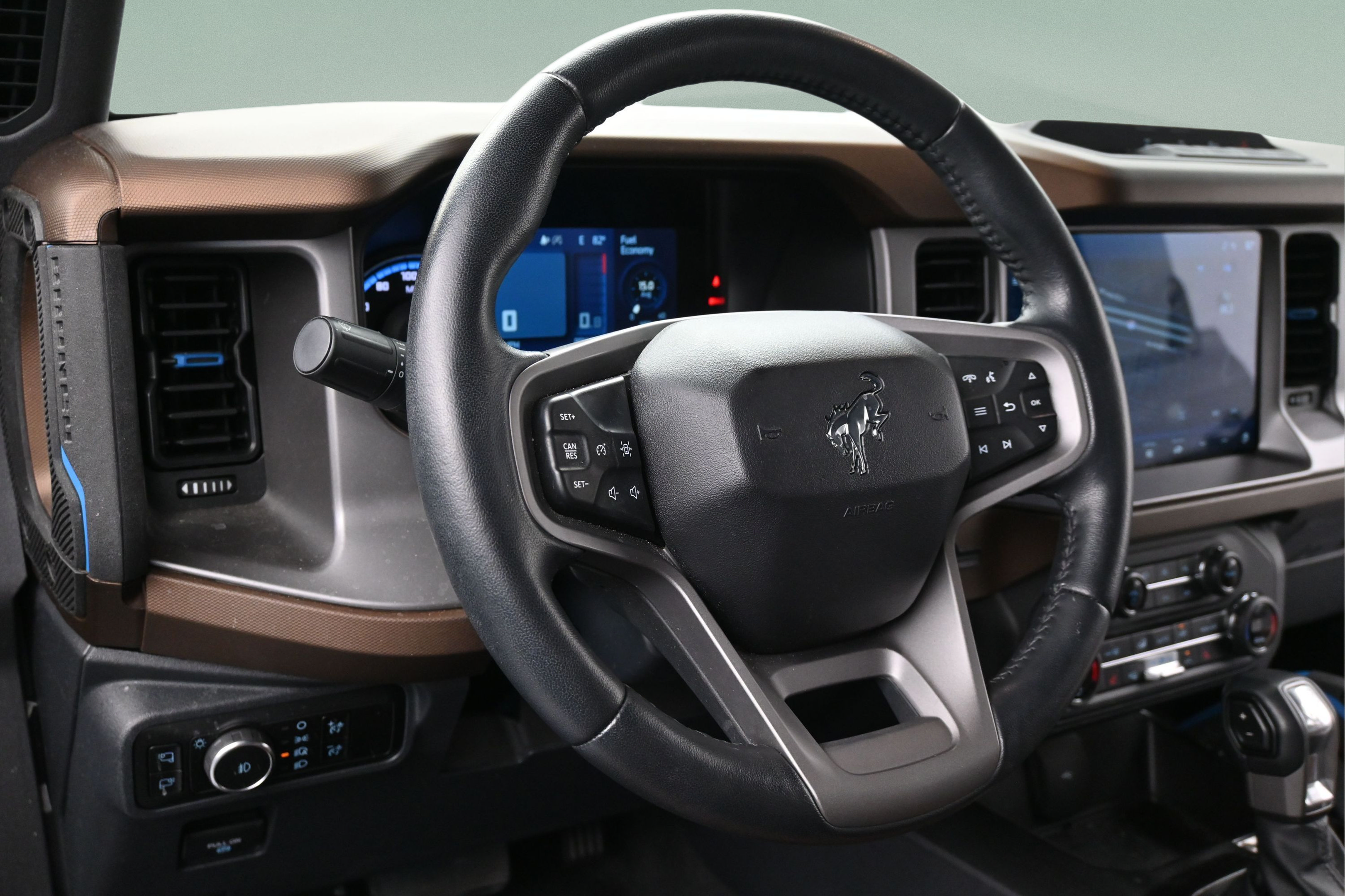 Used 2023 Ford Bronco Outer Banks AWD/4WD image 13