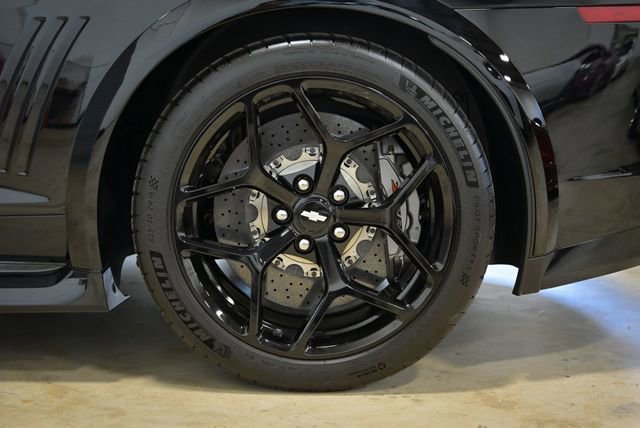 Used 2015 Chevrolet Camaro Z/28 RWD image 9