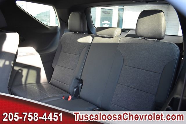 Used 2025 Chevrolet Traverse LT w/ Driver Confidence Package image 23