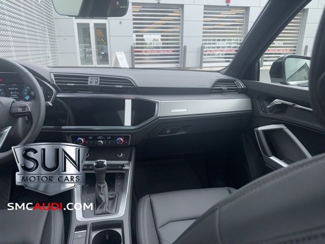 New 2025 Audi Q3 2.0T Premium image 15
