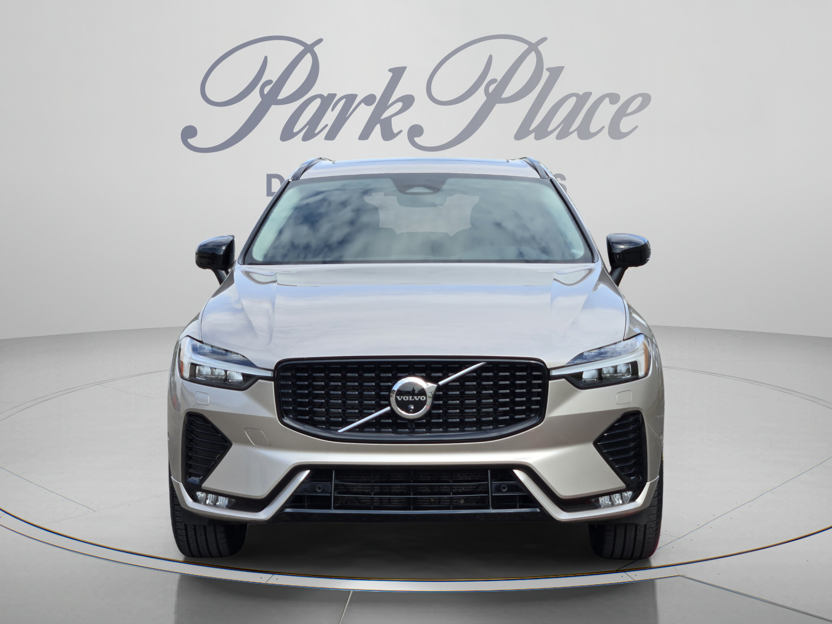 Used 2024 Volvo XC60 B5 Plus w/ Protection Package Premier AWD/4WD image 11