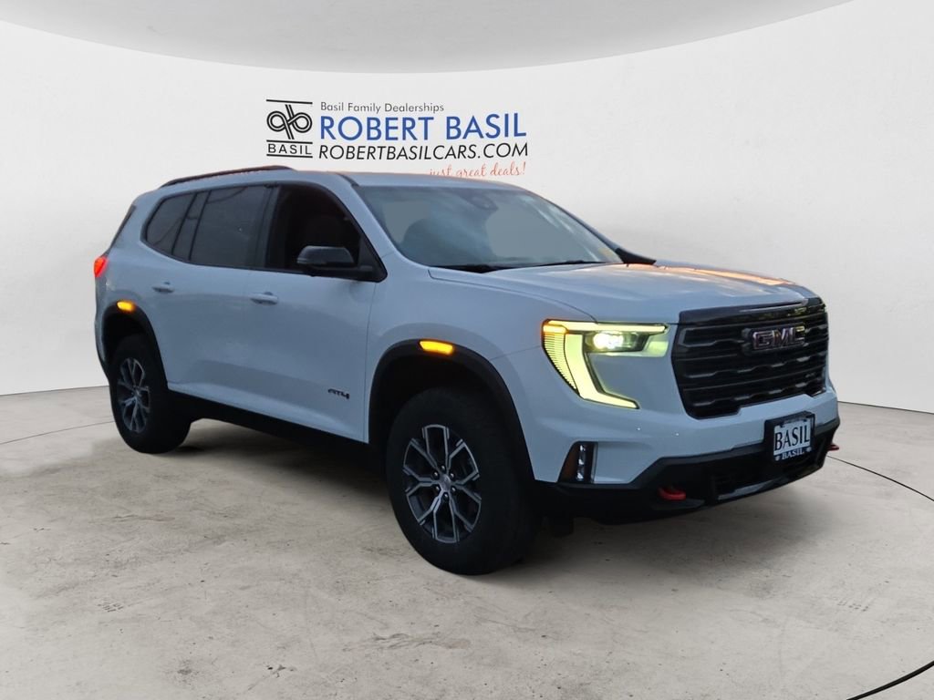 Used 2025 GMC Acadia AT4 w/ Luxury Package image 7