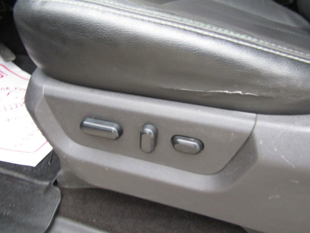 Used 2015 Ford F250 Lariat w/ Chrome Package image 8