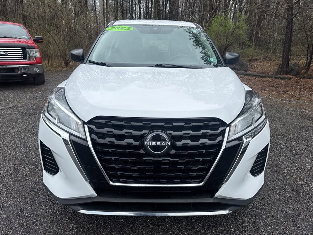 Used 2022 Nissan Kicks S image 2