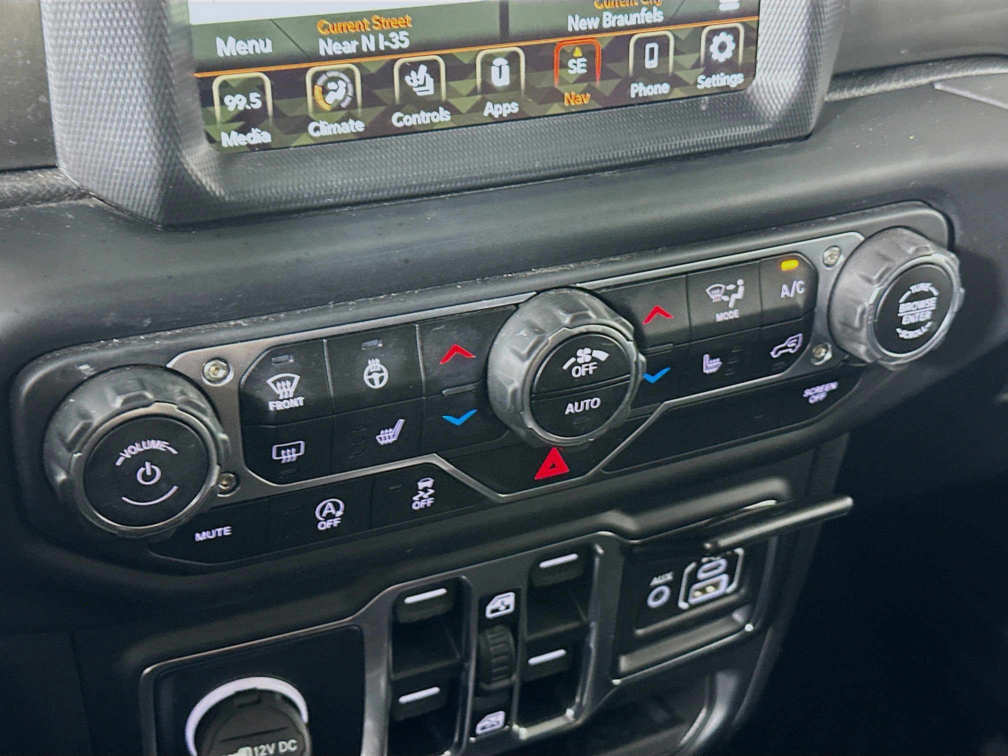 Used 2021 Jeep Wrangler Unlimited Sahara image 23