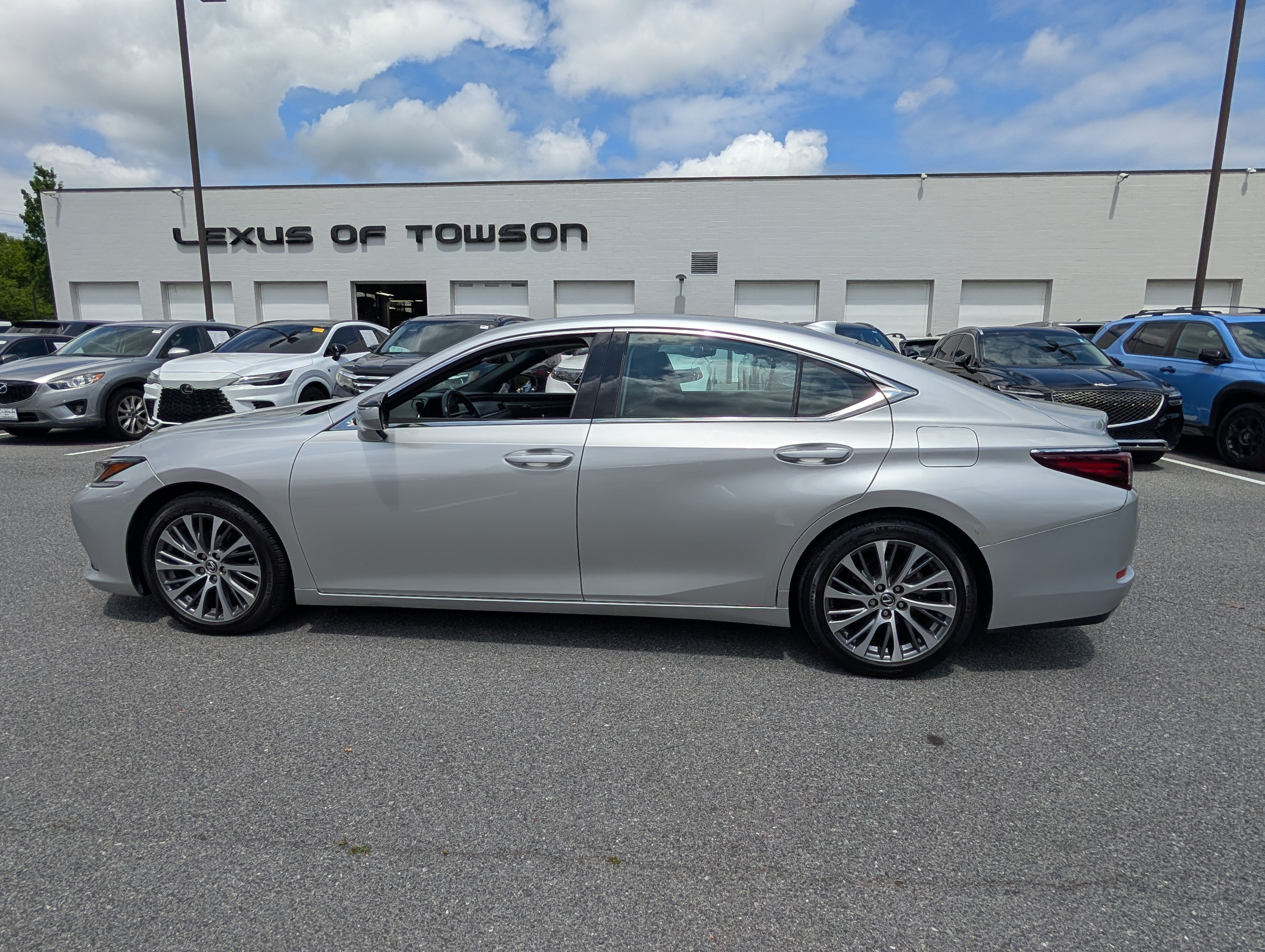 Used 2019 Lexus ES 350 w/ Premium Package FWD image 6