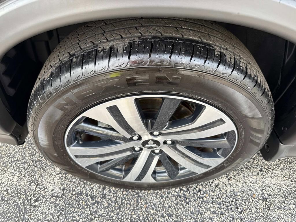 Used 2025 Mitsubishi Outlander Sport SEL image 10