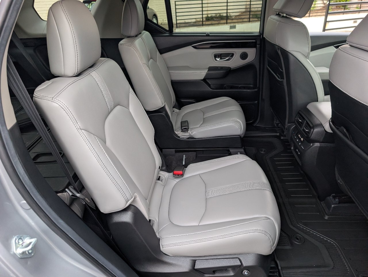 Used 2025 Honda Pilot EX-L image 5