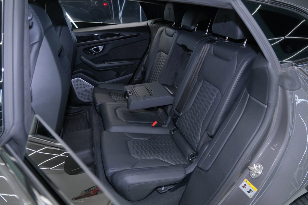Used 2022 Lamborghini Urus AWD/4WD image 23