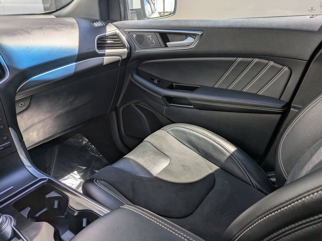 Used 2020 Ford Edge ST w/ Equipment Group 401A image 18
