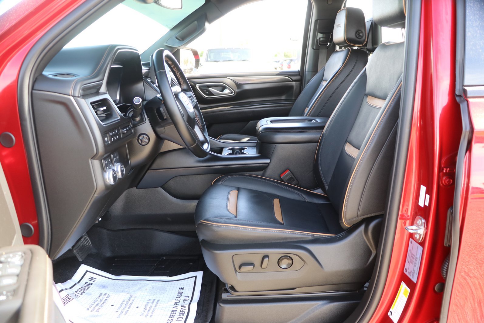 Used 2024 GMC Yukon AT4 w/ Technology Package AWD/4WD image 13