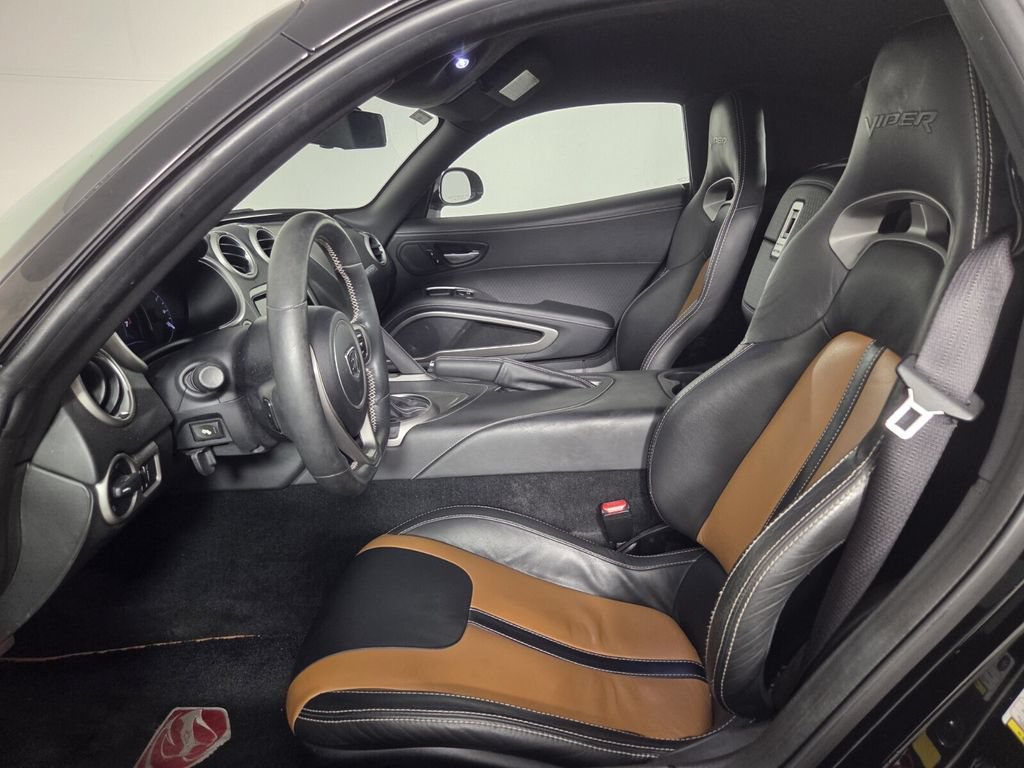 Used 2014 SRT Viper GTS w/ GTS Laguna Interior Package RWD image 10
