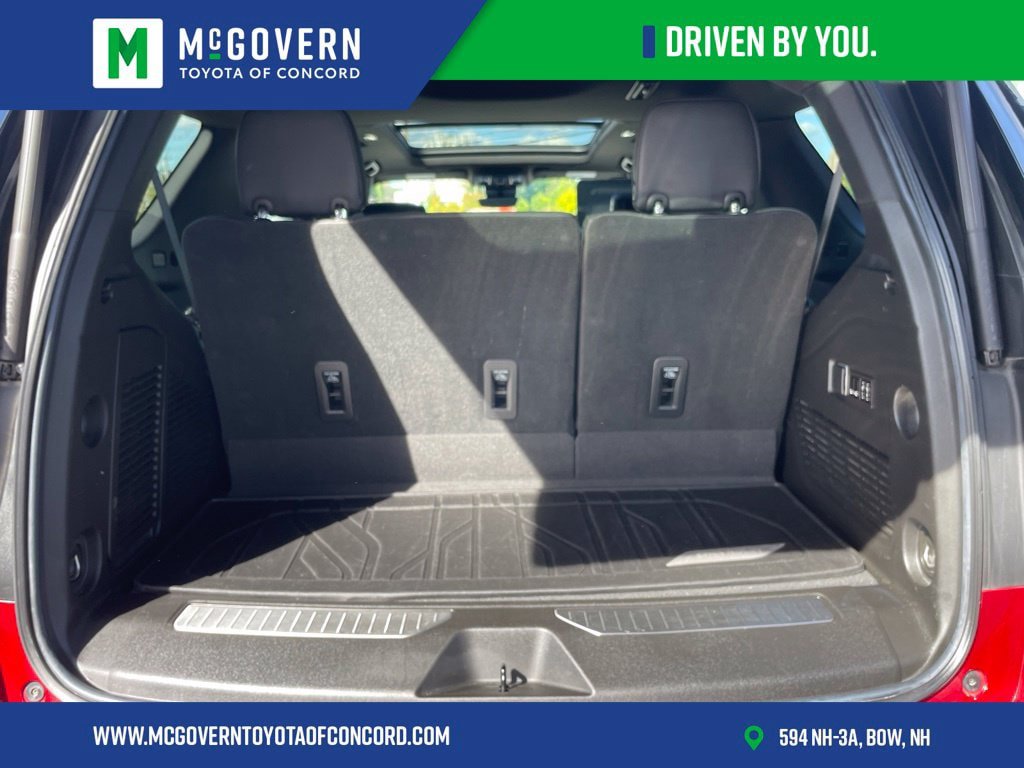 Used 2023 Chevrolet Tahoe Premier w/ Advanced Technology Package AWD/4WD image 39