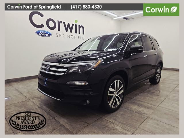 Used 2017 Honda Pilot Touring image 1