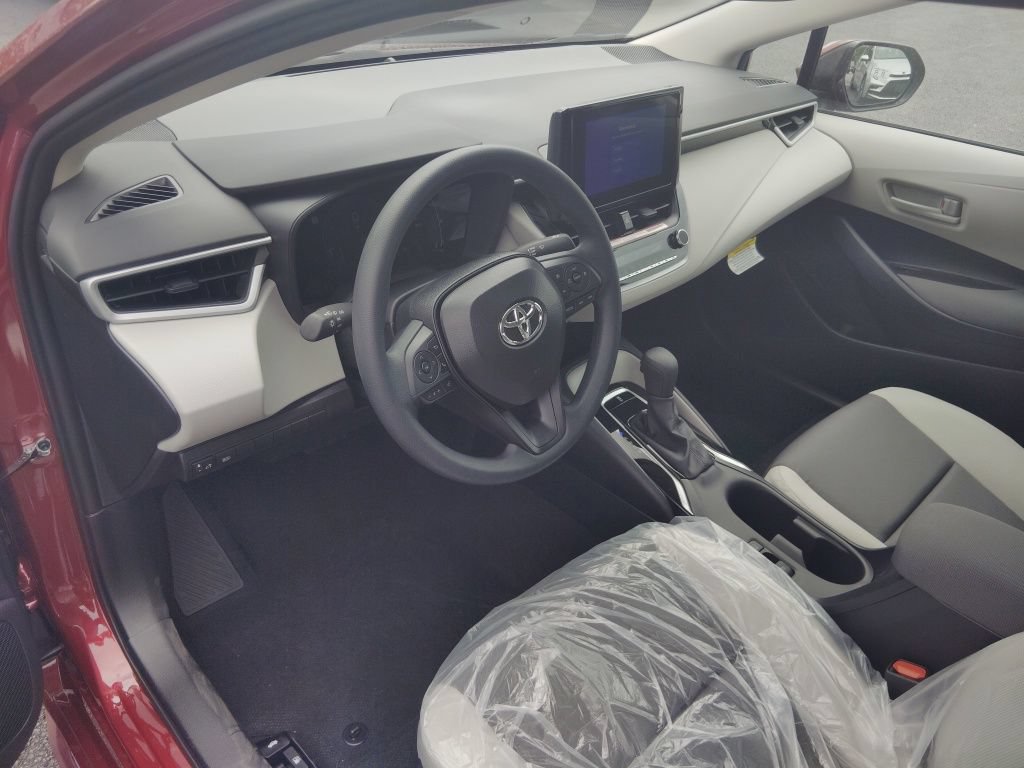 New 2026 Toyota Corolla LE FWD image 5