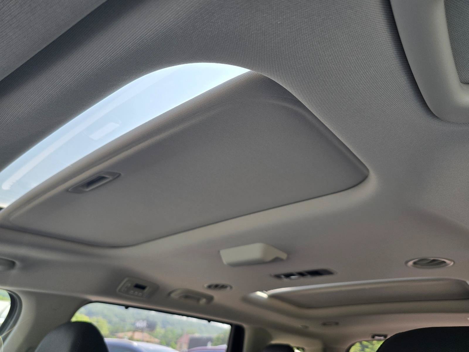 New 2027 Kia Carnival SX Prestige FWD image 12