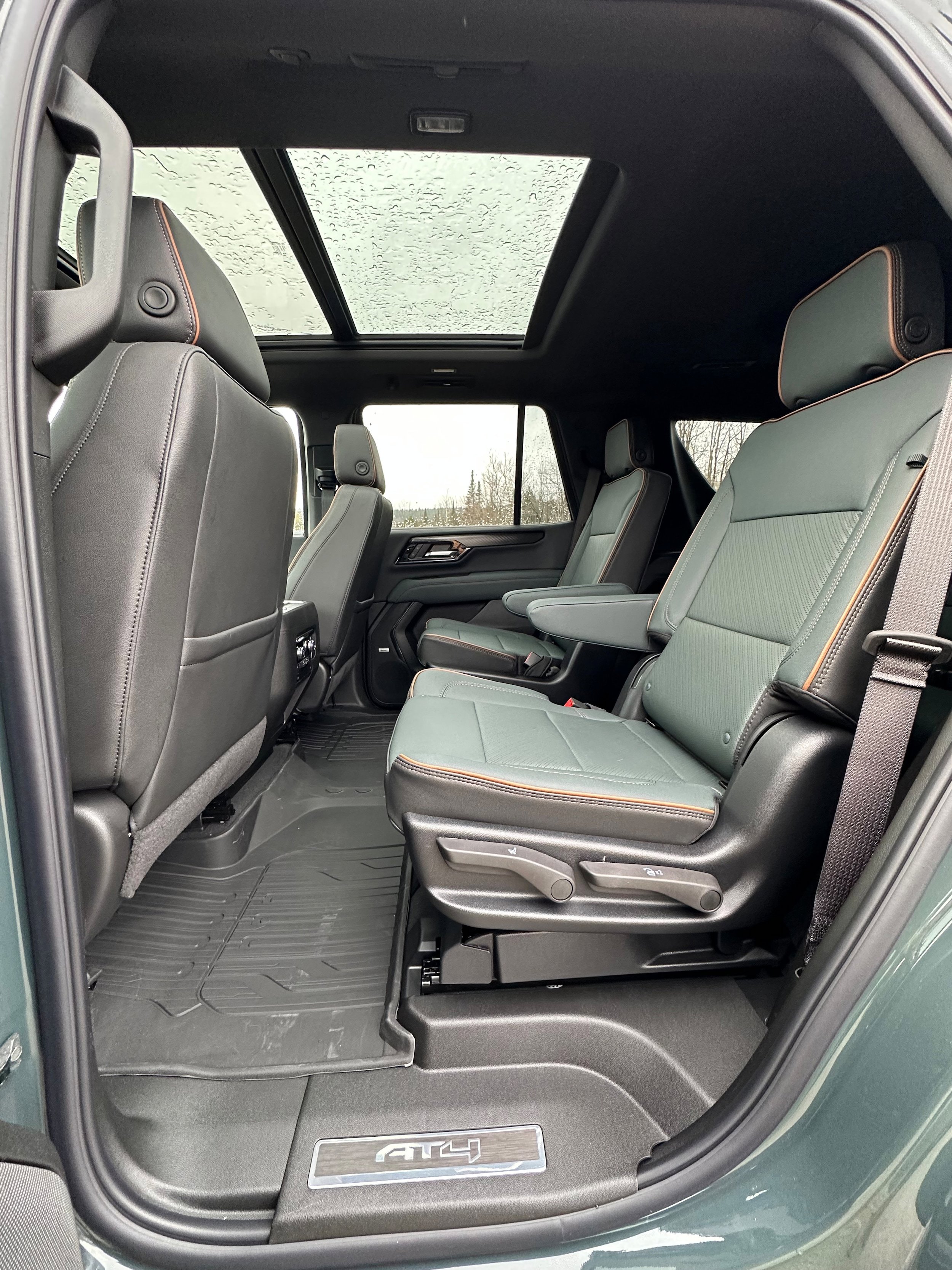 New 2026 GMC Yukon AT4 w/ LPO, Floor Liner Package AWD/4WD image 19