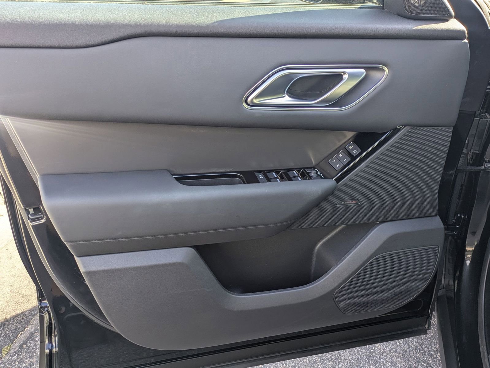 Used 2026 Land Rover Range Rover Velar S image 11