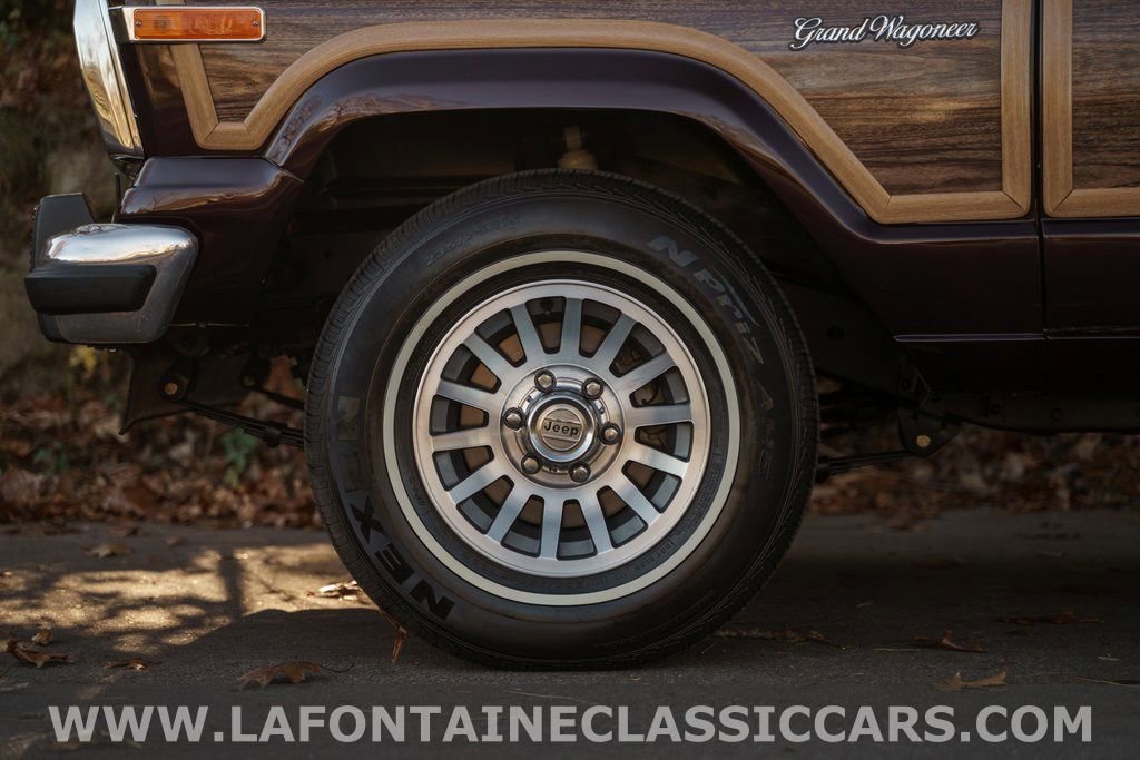 Used 1991 Jeep Grand Wagoneer image 41