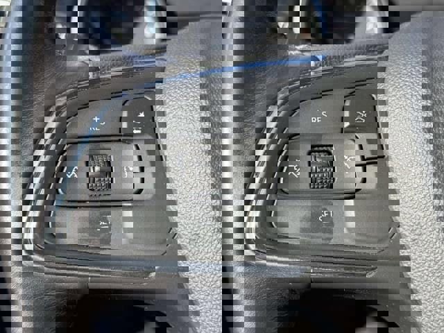 Used 2020 Buick Encore GX Select image 19