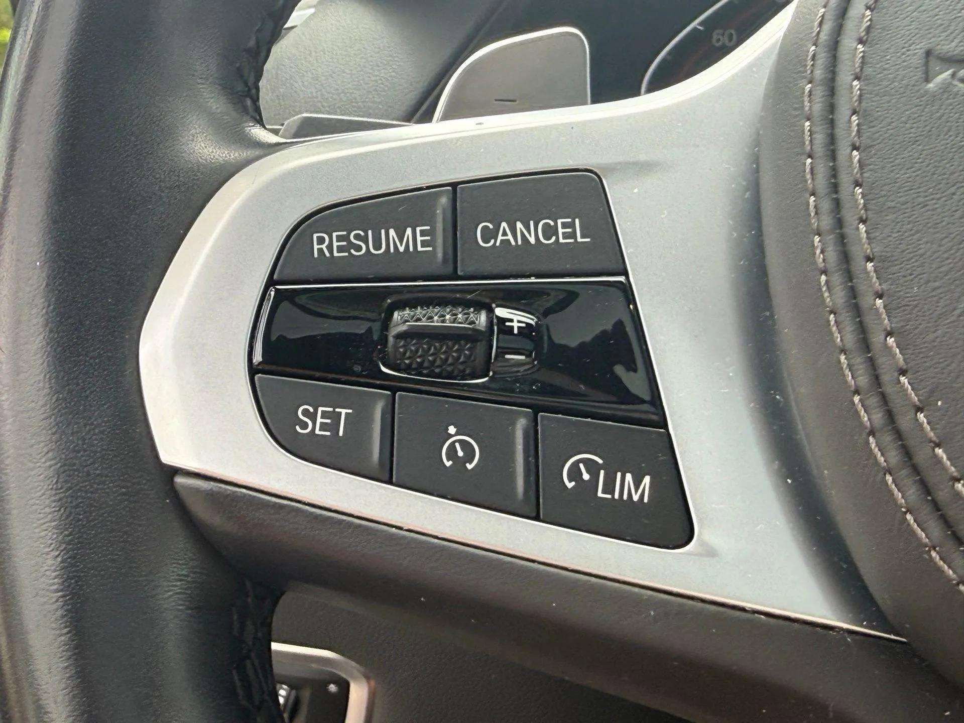 Used 2021 BMW X5 xDrive40i w/ M Sport Package image 41