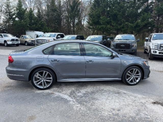 Used 2018 Volkswagen Passat 2.0T R-Line image 6