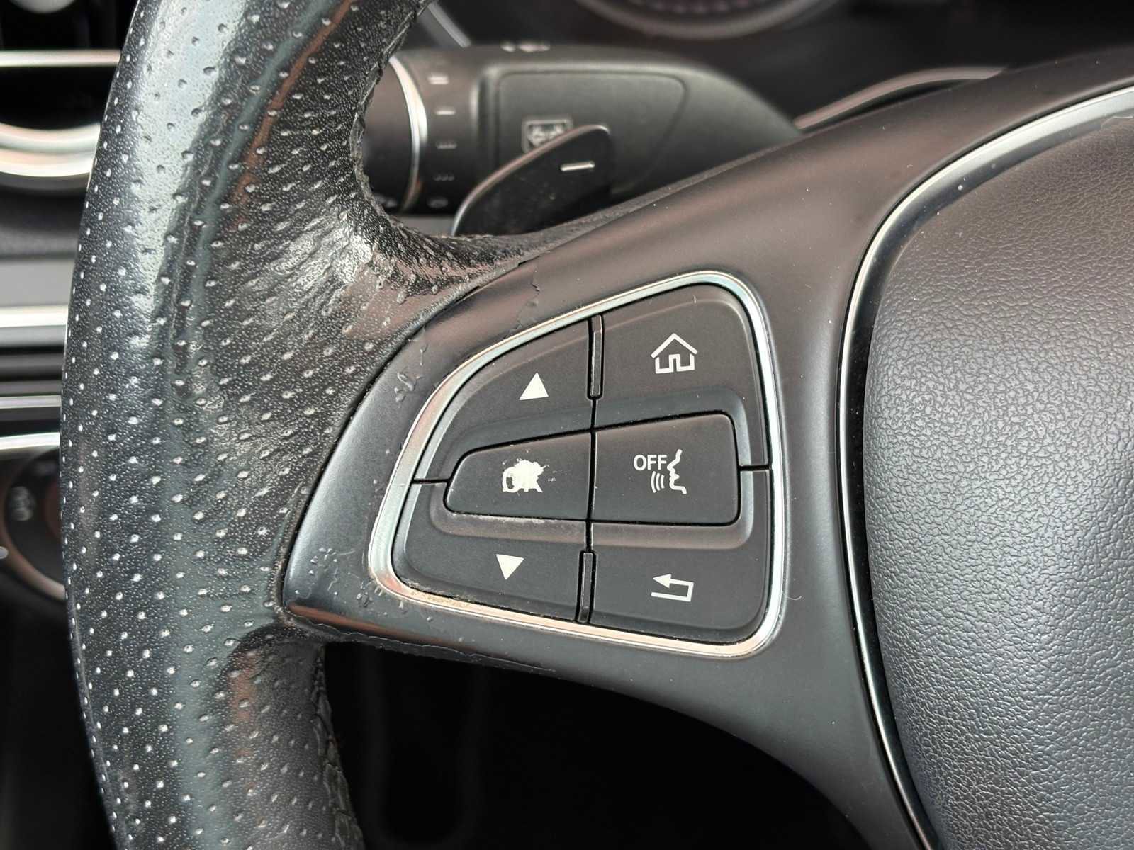 Used 2018 Mercedes-Benz C 300 4MATIC Sedan image 22