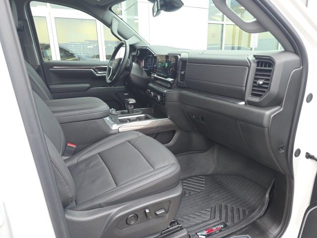 Used 2024 Chevrolet Silverado 1500 LTZ image 4