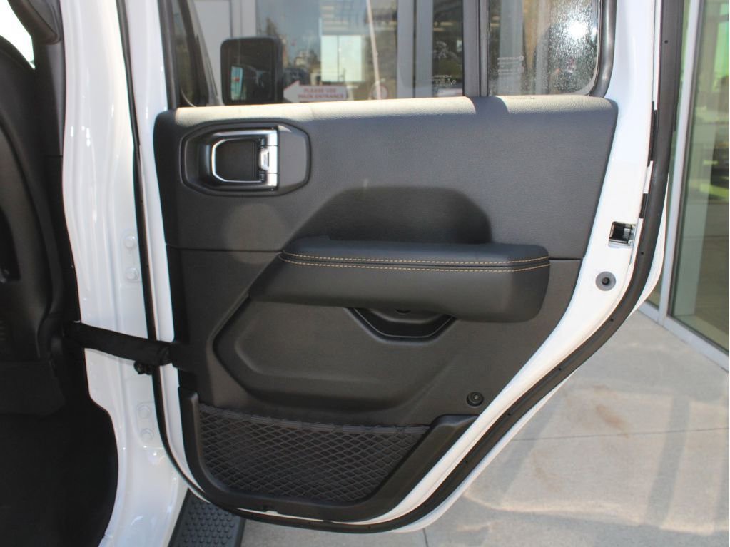 New 2025 Jeep Wrangler Sahara image 30