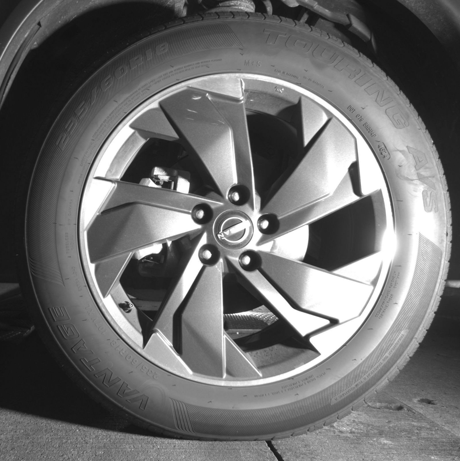 Used 2025 Nissan Rogue SV FWD image 15