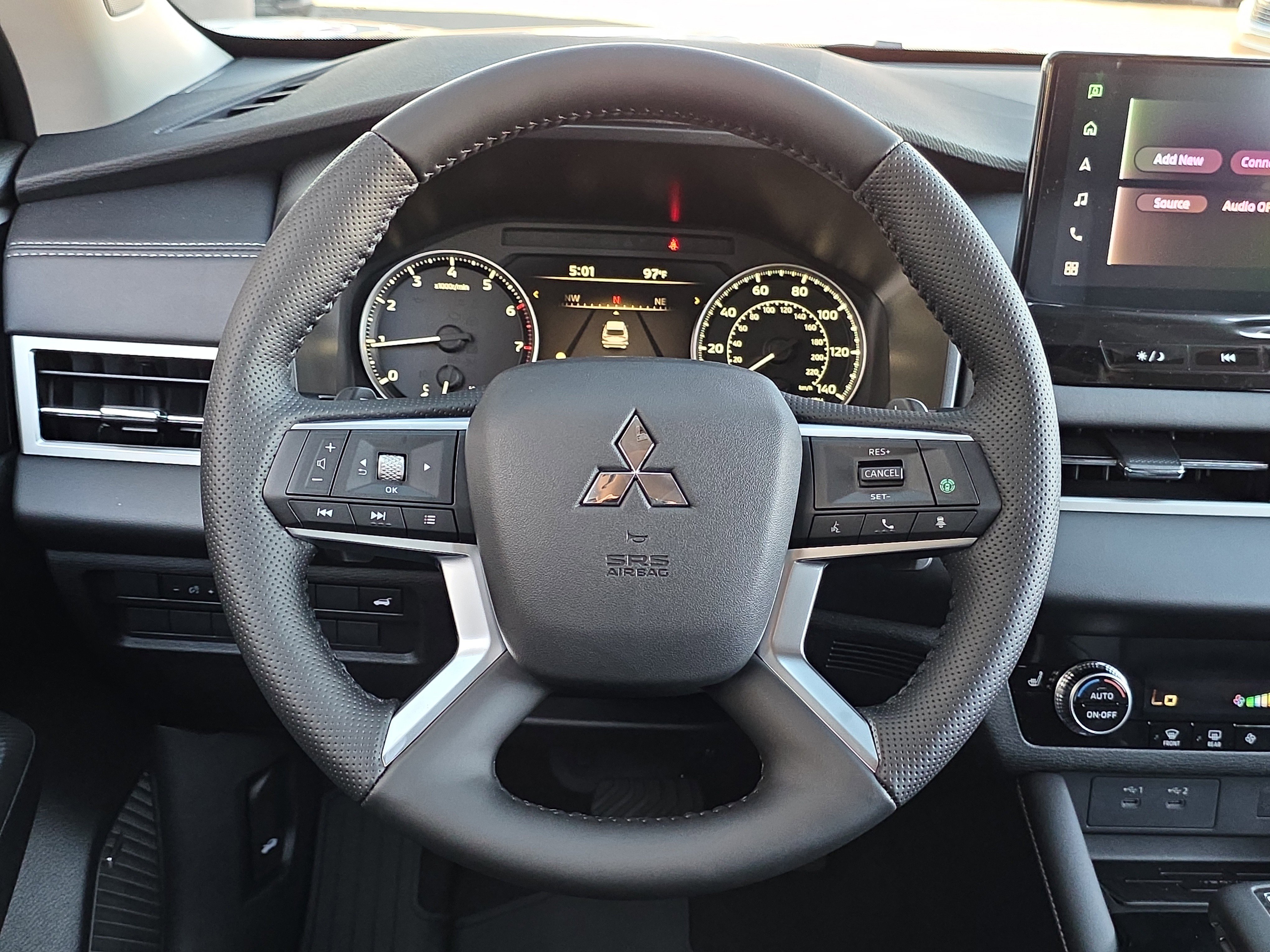 New 2026 Mitsubishi Outlander SE image 13