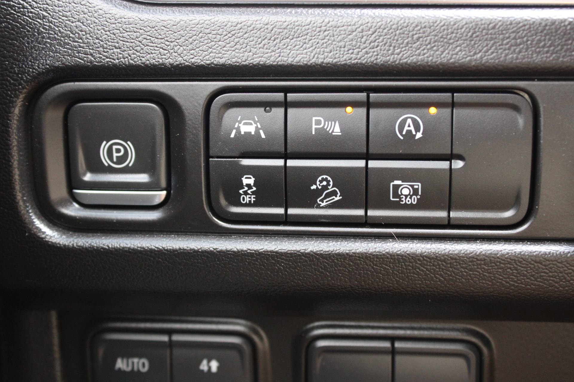 Used 2023 Chevrolet Suburban High Country AWD/4WD image 30