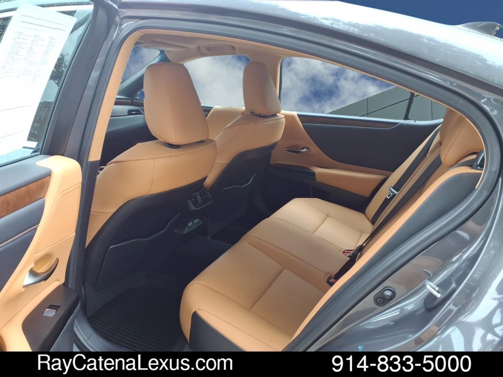 Certified 2024 Lexus ES 250 w/ Premium Package AWD/4WD image 17