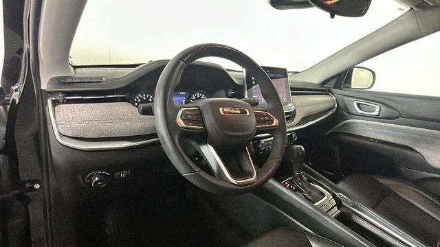 Used 2022 Jeep Compass Latitude FWD image 13