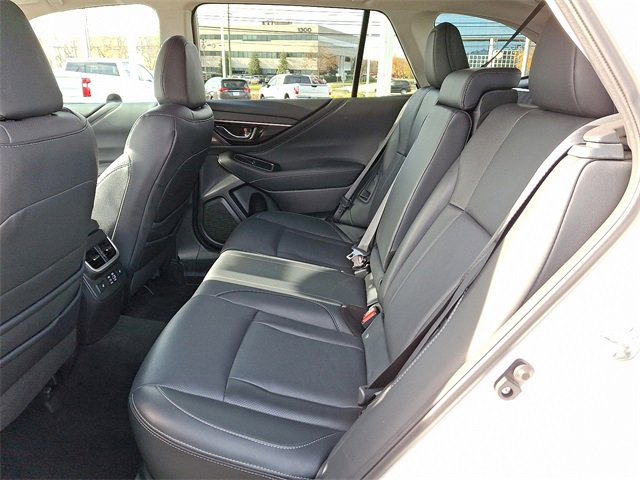 Used 2024 Subaru Outback Limited image 17